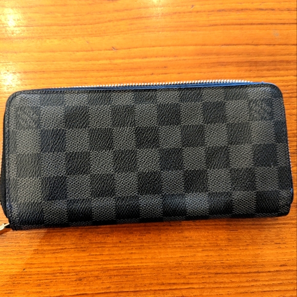 Louis Vuitton Handbags - Authentic LV Damier Wallet